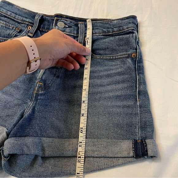 Levi’s High Waisted Denim Shorts - Picture 5 of 7